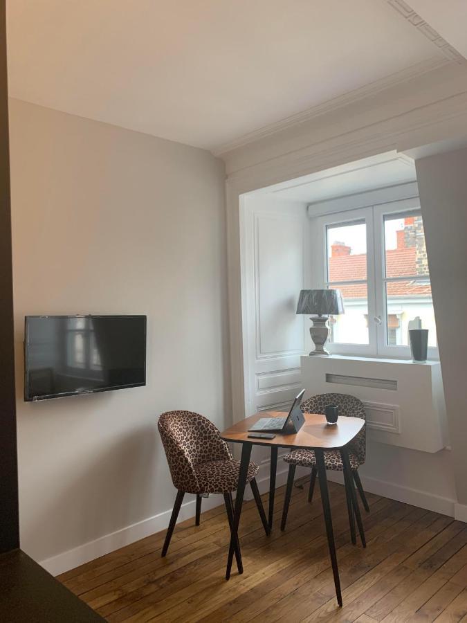 Celect'In Lyon Suites climatisées SkyView Exterior foto